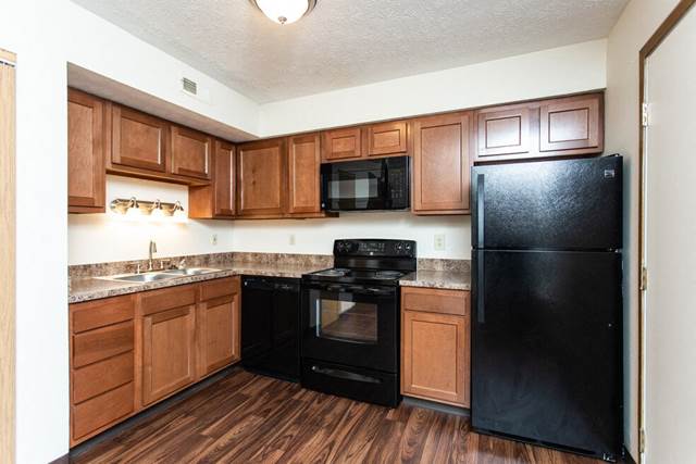 1-bedroom apartment at Silver Maple Apartments in Delaware, OH